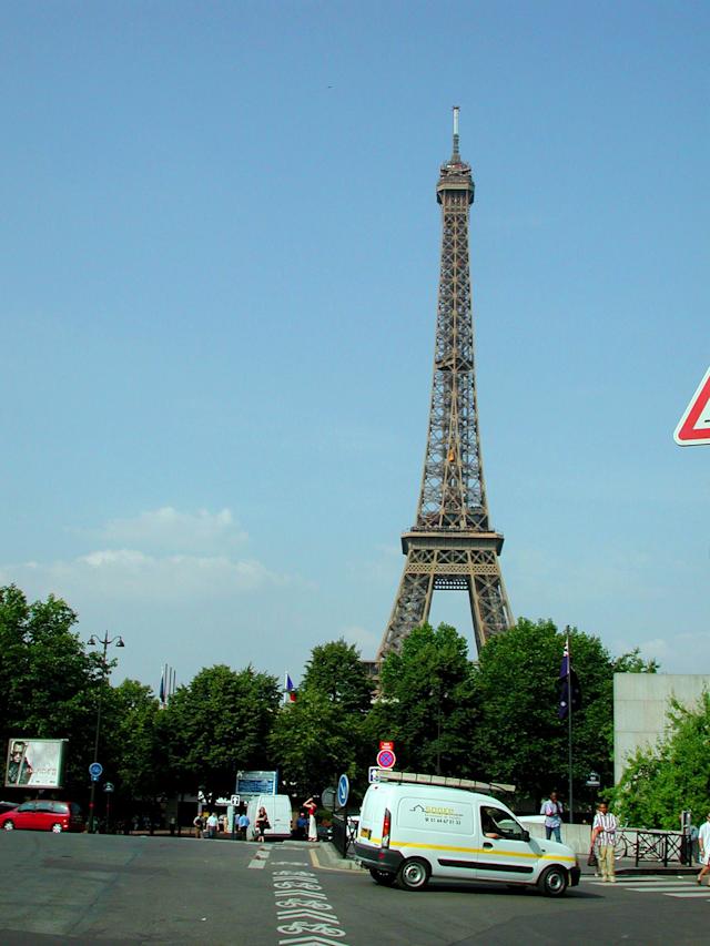 Detail Menara Eiffel Di Paris Nomer 36