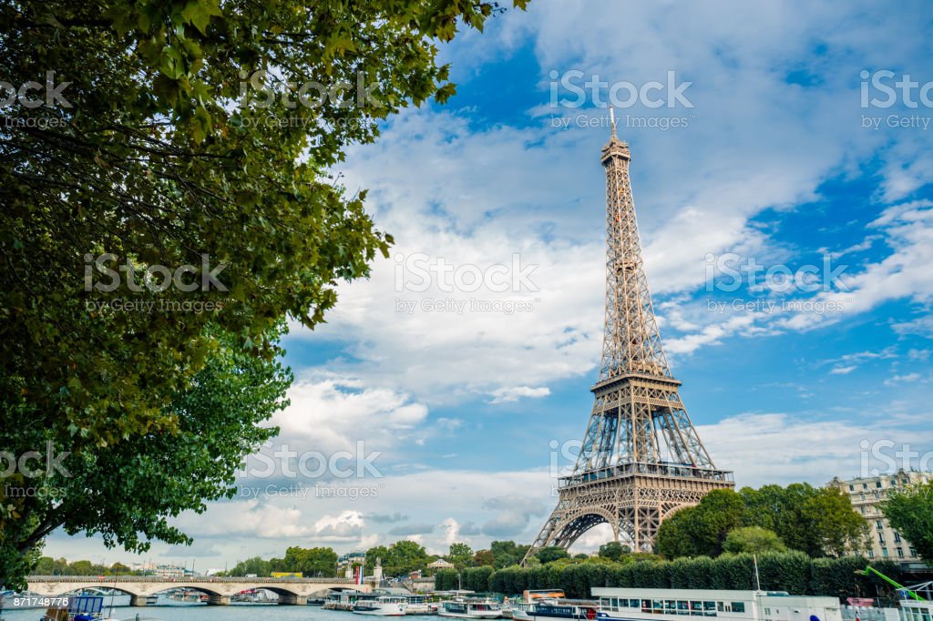 Detail Menara Eiffel Di Prancis Nomer 20