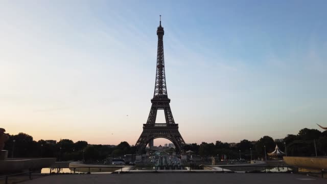 Detail Menara Eiffel Di Prancis Nomer 26
