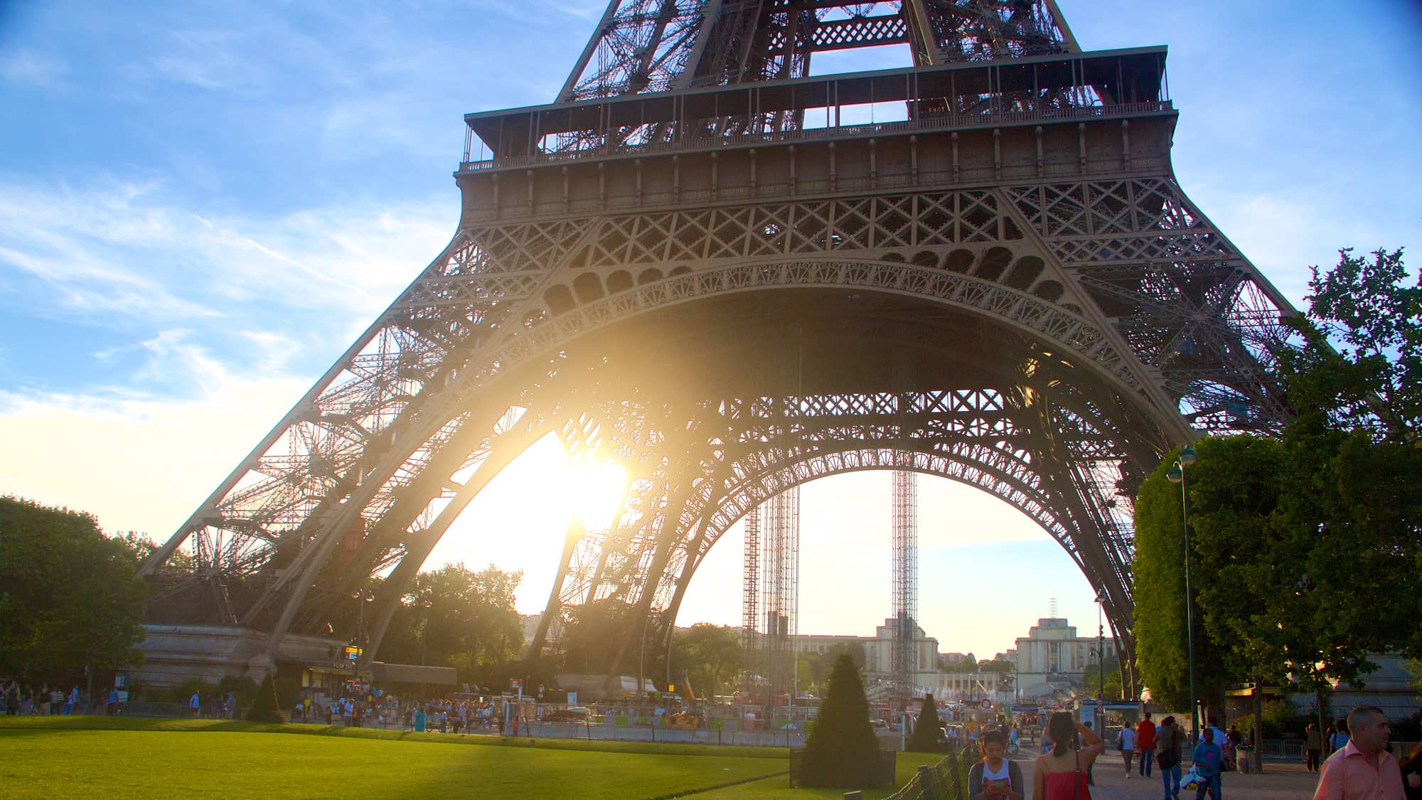 Detail Menara Eiffel Di Prancis Nomer 37