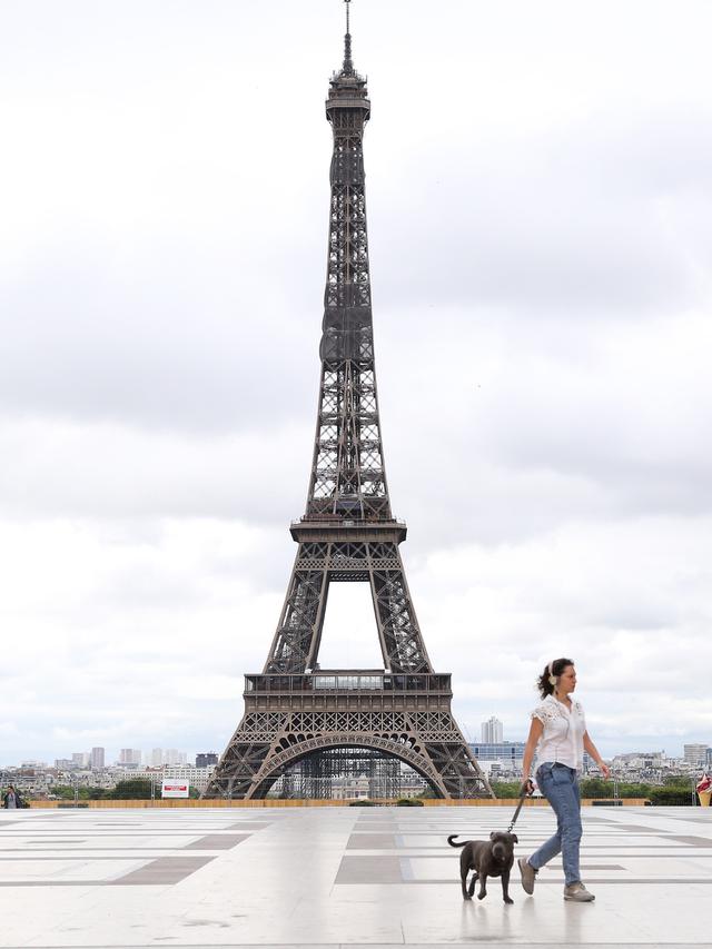 Detail Menara Eiffel Di Prancis Nomer 6