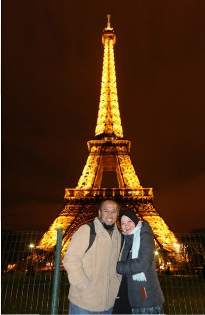 Detail Menara Eiffel Malam Hari Nomer 15