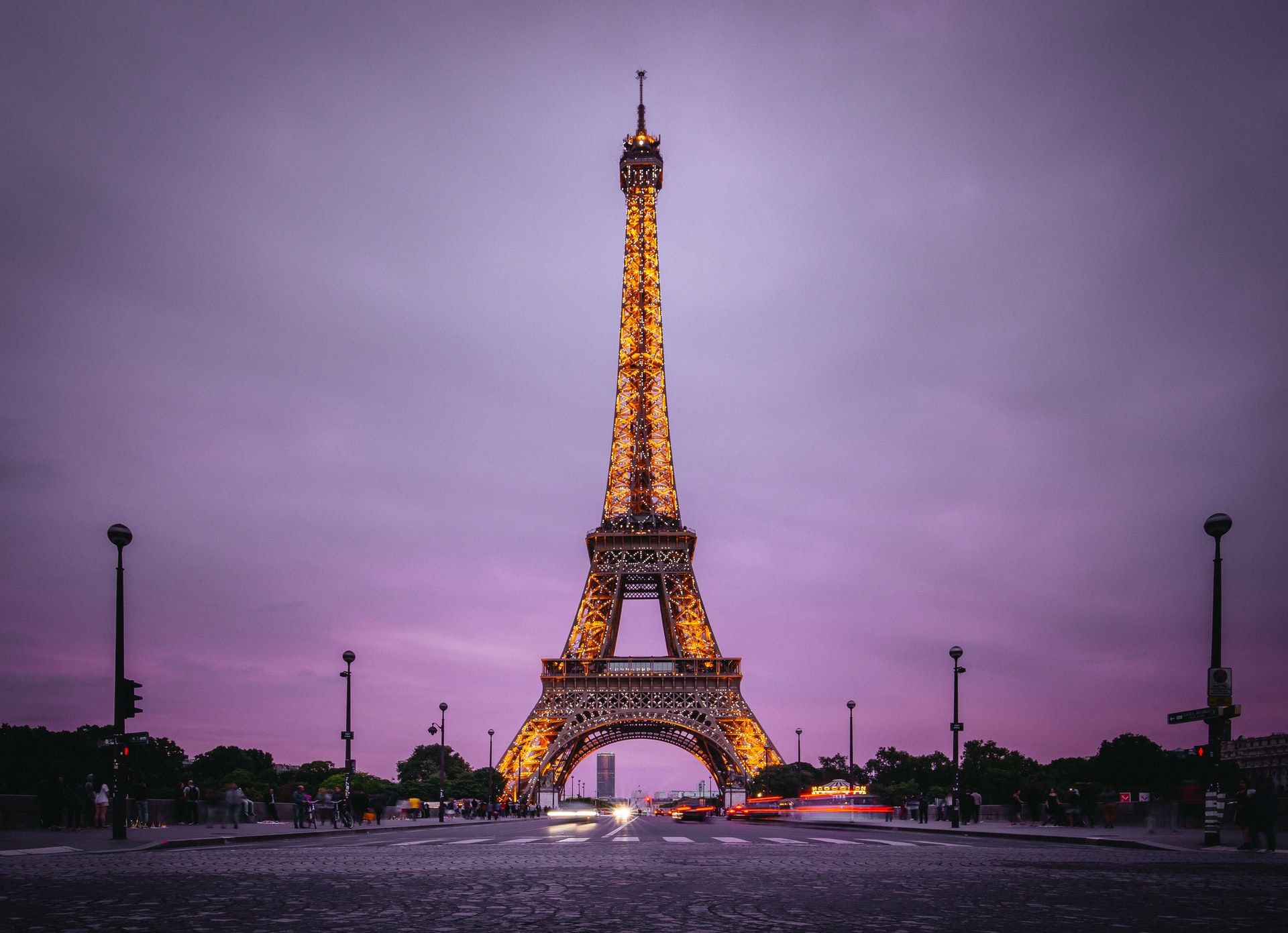 Detail Menara Eiffel Malam Hari Nomer 24