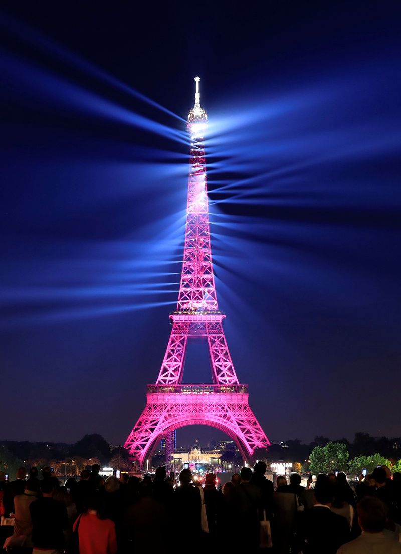 Detail Menara Eiffel Malam Hari Nomer 43