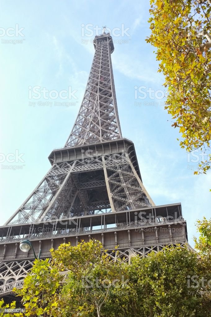 Detail Menara Eiffel Paris Nomer 23
