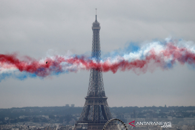 Detail Menara Eiffel Paris Nomer 33