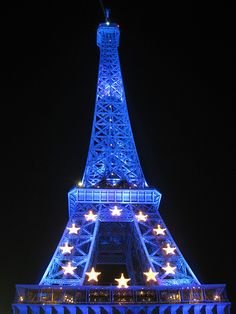 Detail Menara Eiffel Paris Nomer 35