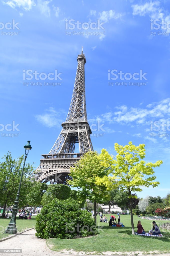 Detail Menara Eiffel Paris Nomer 42