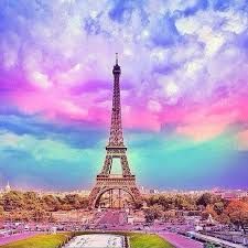 Menara Eiffel Pink - KibrisPDR