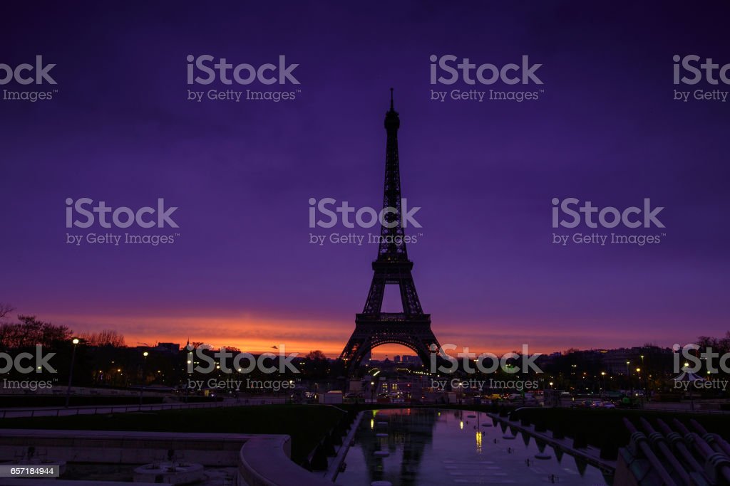 Detail Menara Eiffel Pink Nomer 54