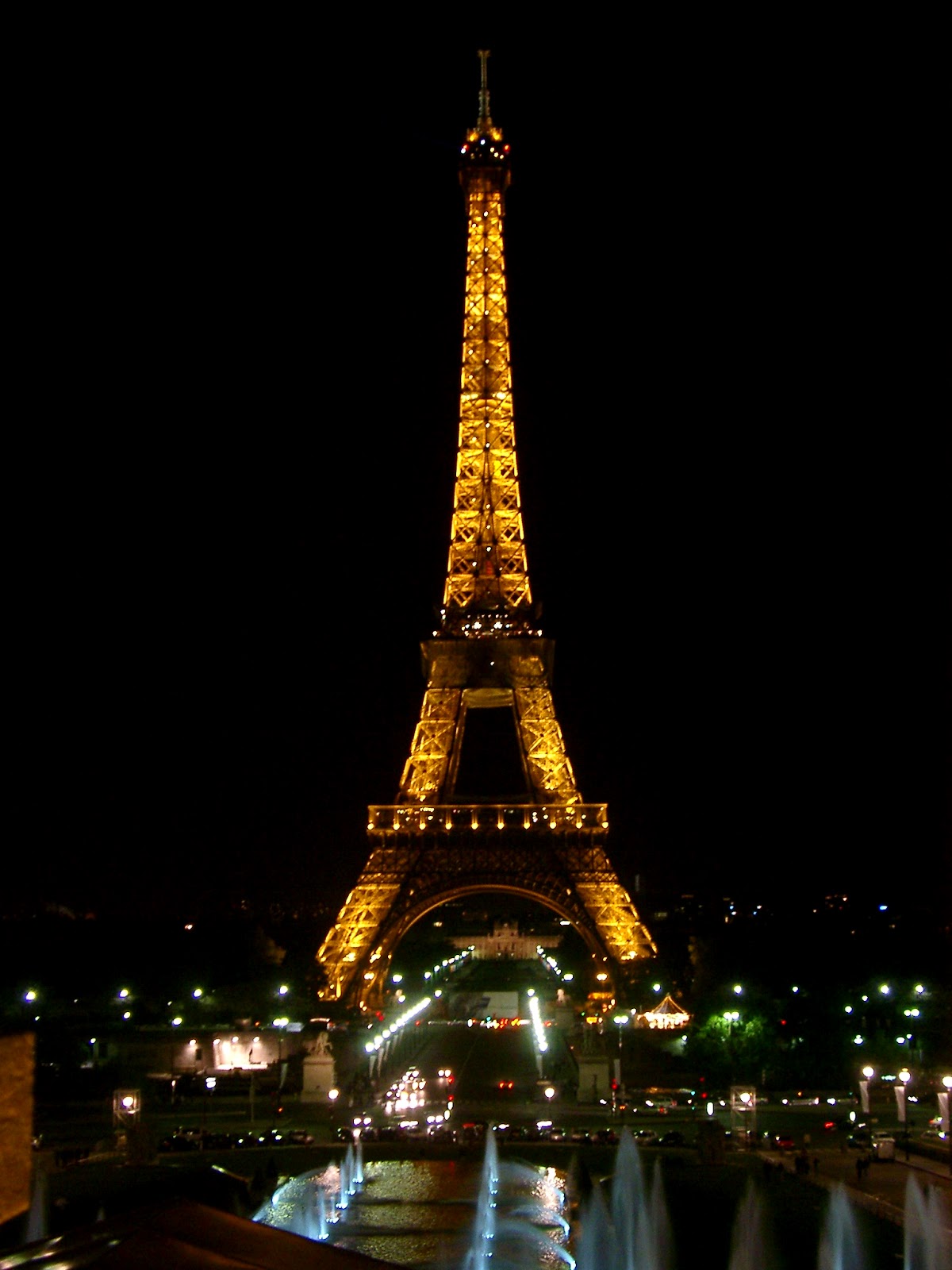 Detail Menara Eiffel Prancis Nomer 16