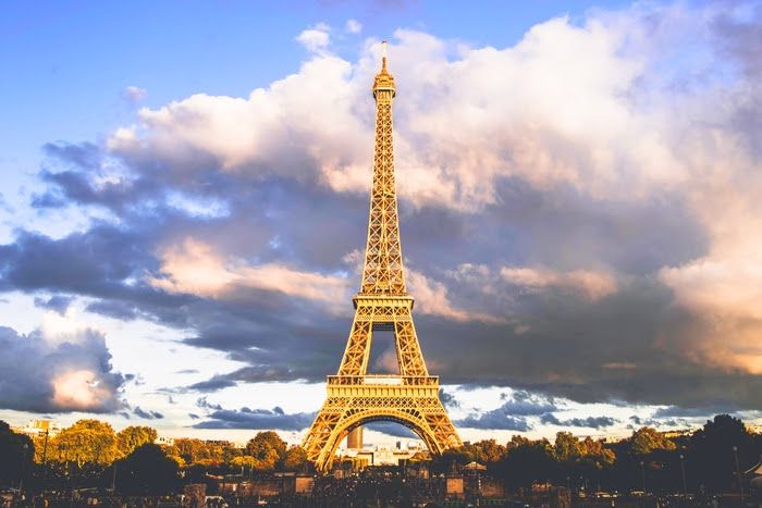 Detail Menara Eiffel Prancis Nomer 21
