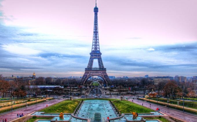 Detail Menara Eiffel Prancis Nomer 22