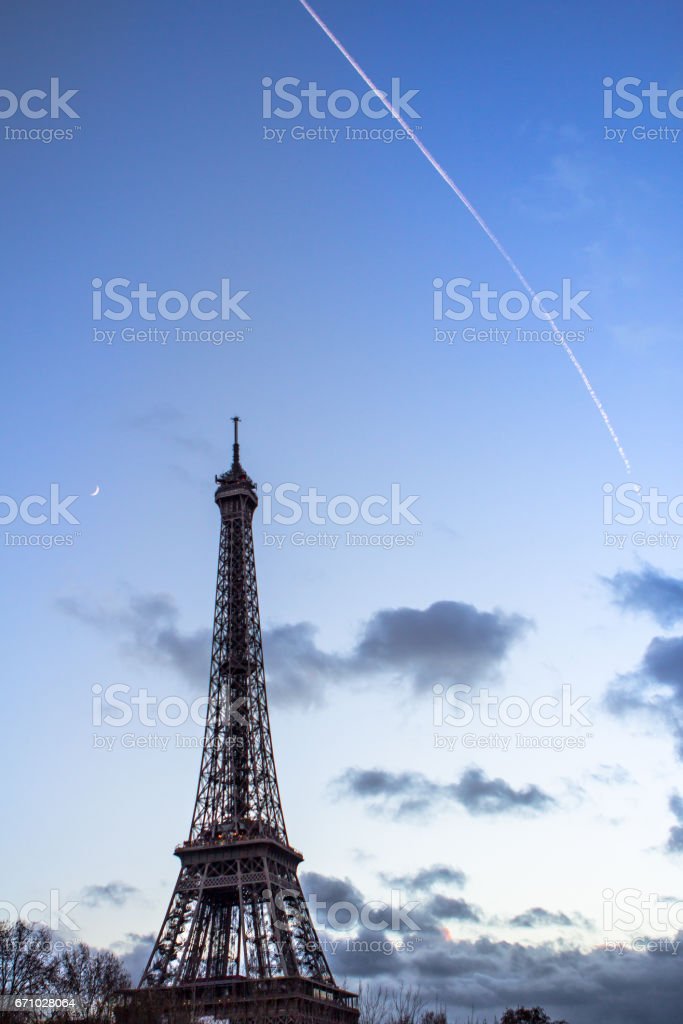 Detail Menara Eiffel Prancis Nomer 29