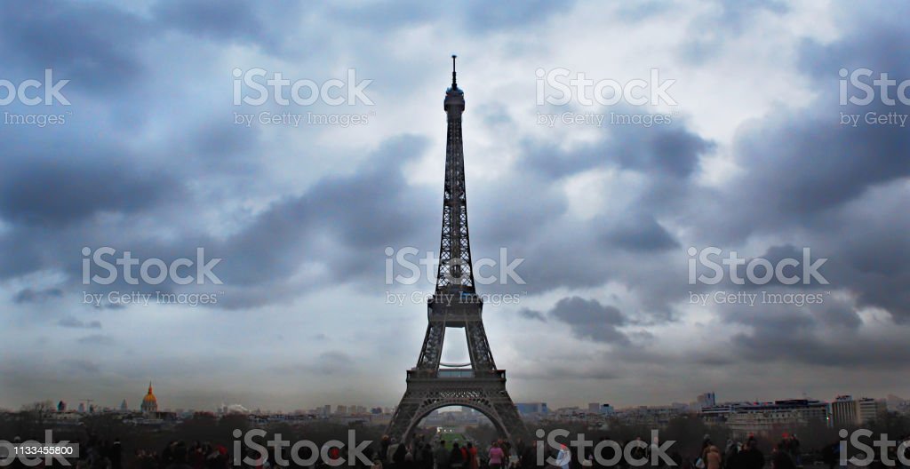 Detail Menara Eiffel Prancis Nomer 42