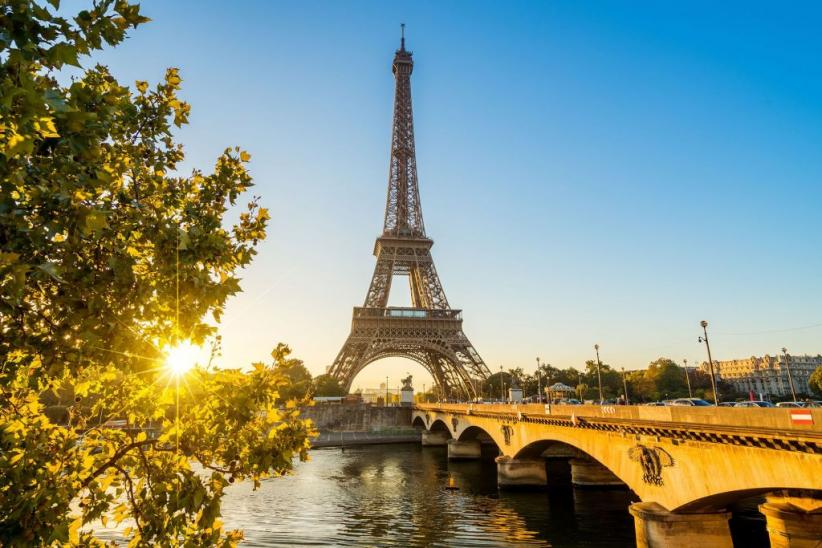 Detail Menara Eiffel Prancis Nomer 43