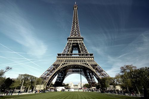 Detail Menara Eiffel Prancis Nomer 6