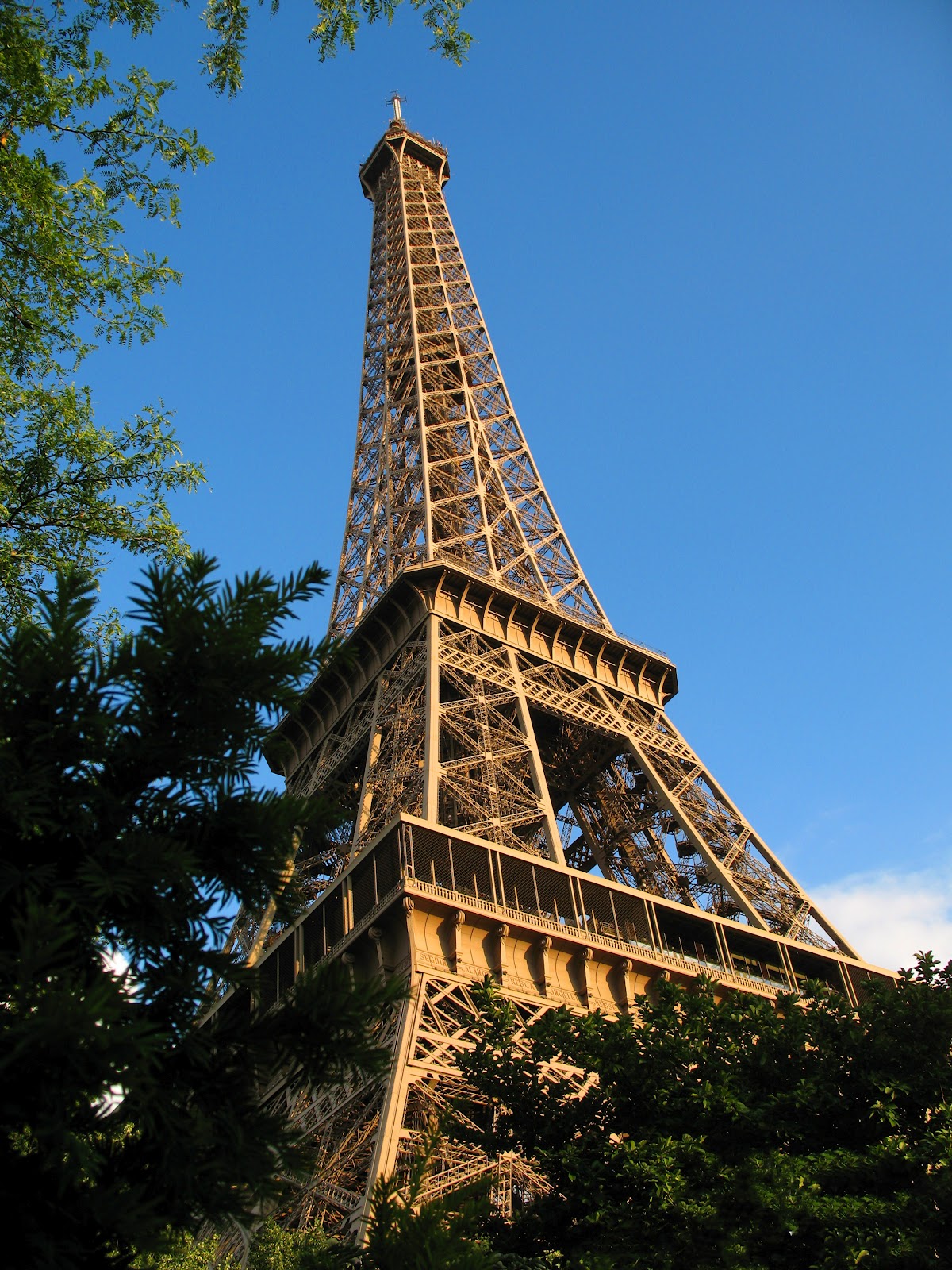 Detail Menara Eiffel Wallpaper Nomer 27
