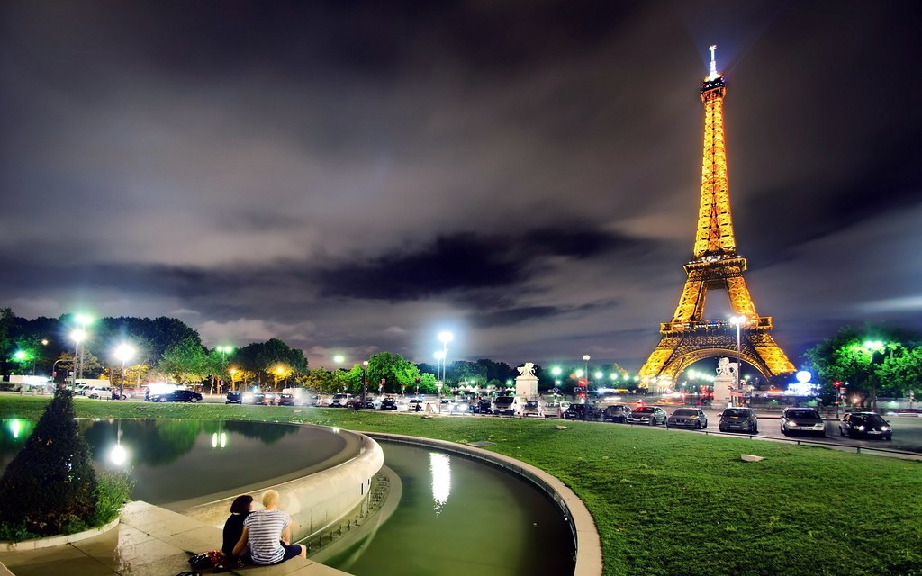 Detail Menara Eiffel Wallpaper Nomer 38