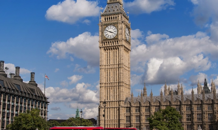 Detail Menara Jam London Nomer 46