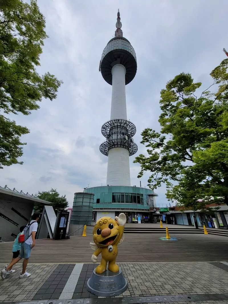 Detail Menara Korea Selatan Nomer 25