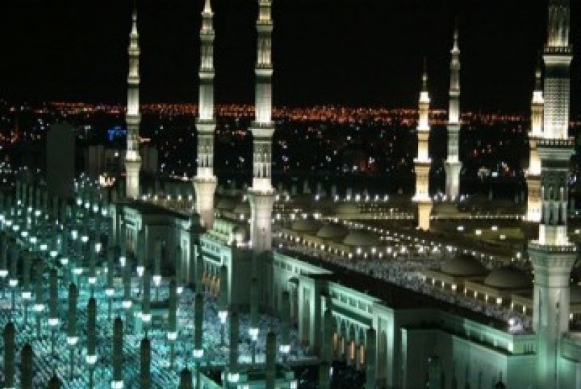 Detail Menara Masjid Nabawi Nomer 10