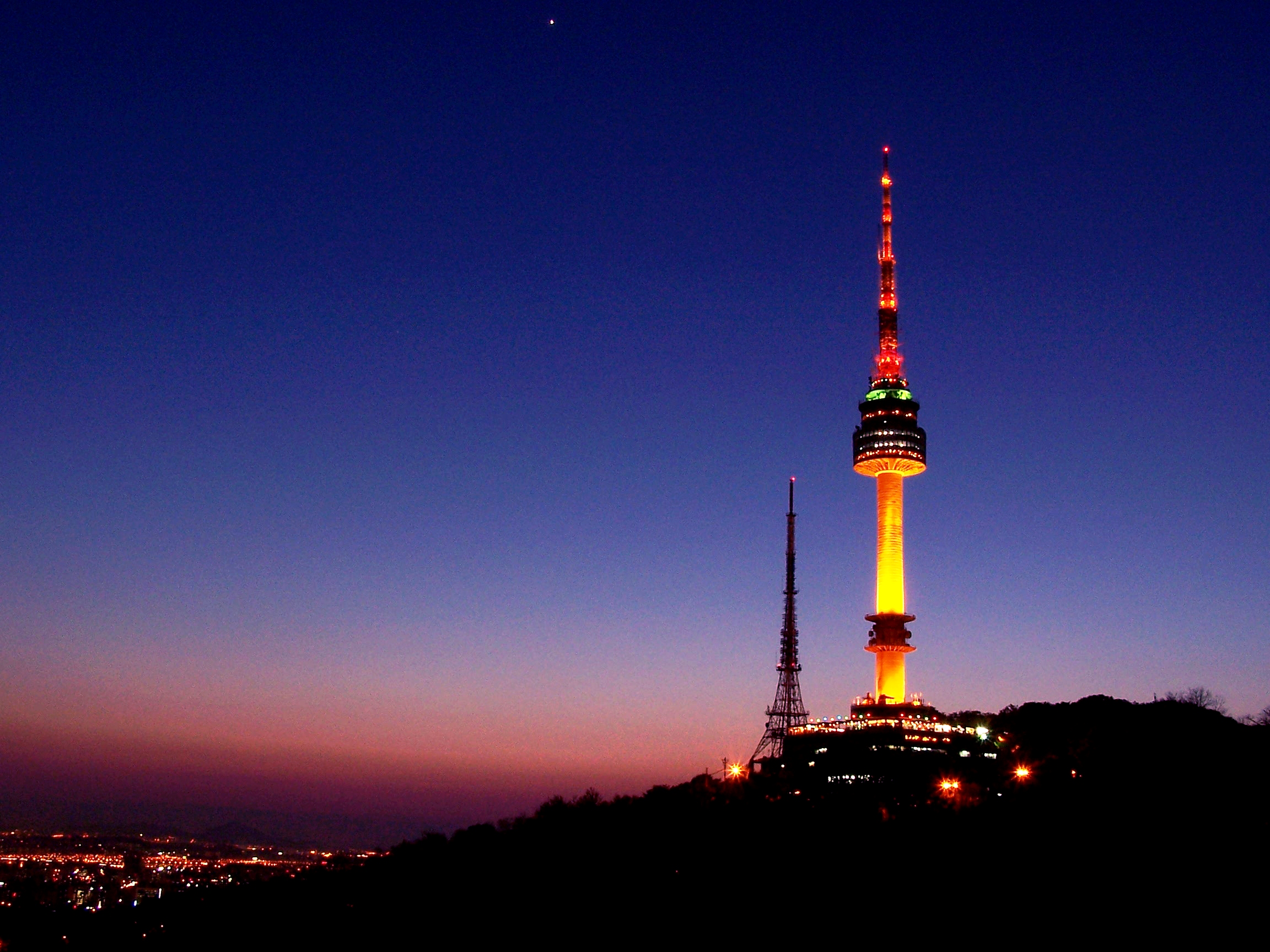 Detail Menara Namsan Seoul Nomer 18