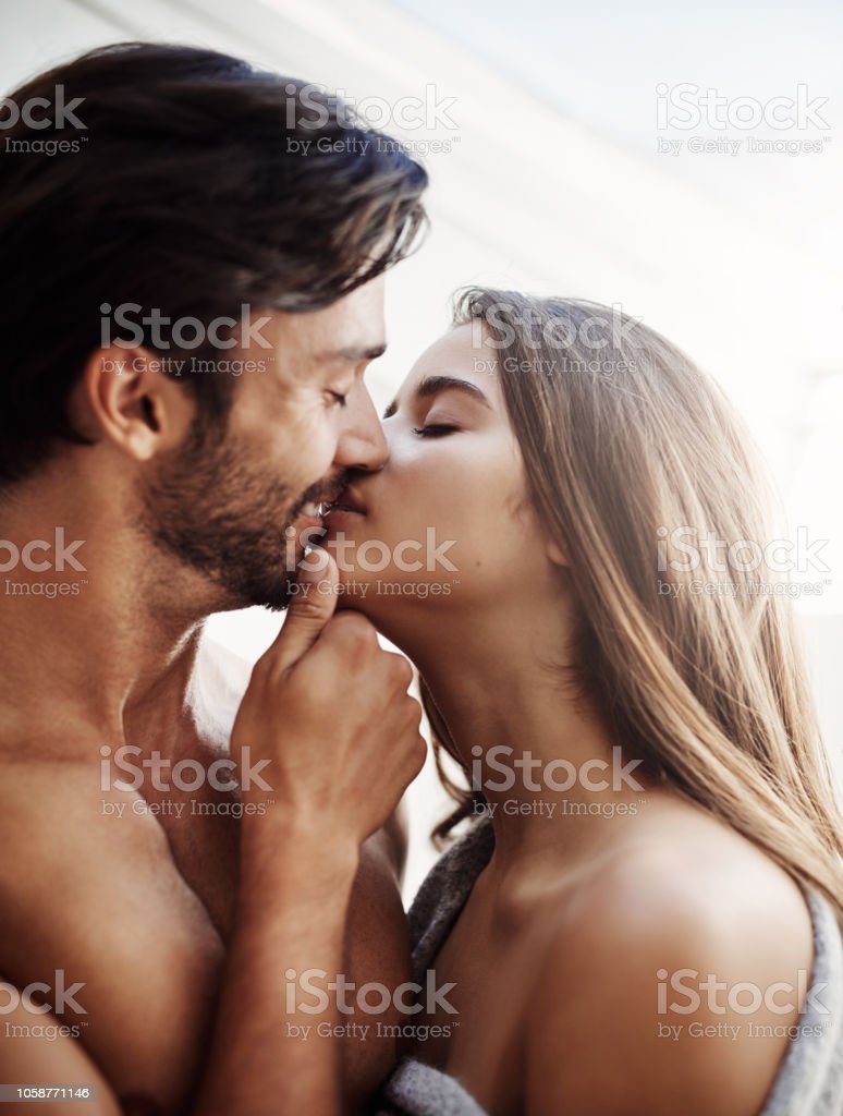 Detail Kissing Images Free Download Nomer 46