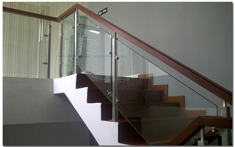 Detail Desain Railing Tangga Kaca Nomer 18