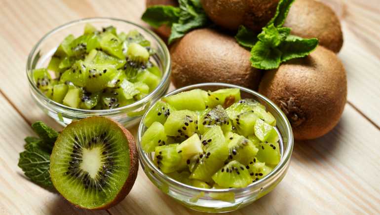 Detail Kiwi Fruit Images Nomer 26