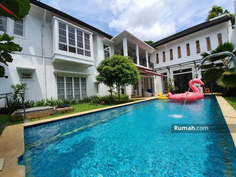 Detail Kolam Renang Di Rumah Mewah Nomer 19