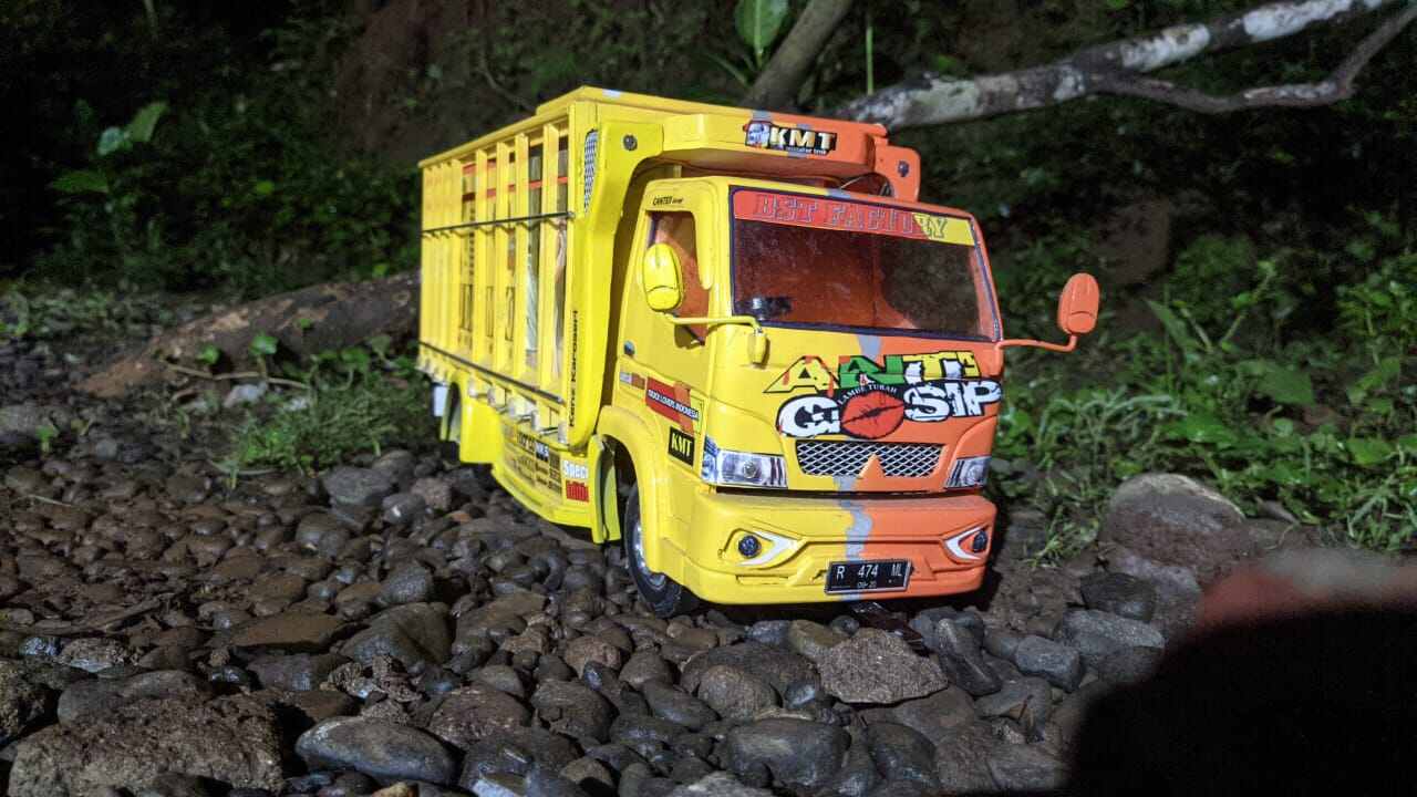 Detail Menggambar Truk Anti Gosip Nomer 46