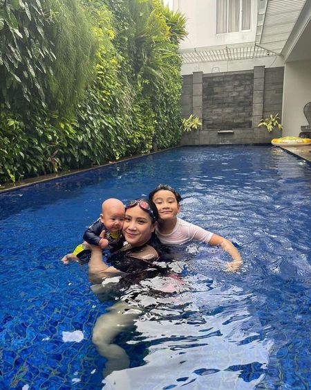 Detail Kolam Renang Rumah Raffi Ahmad Nomer 29