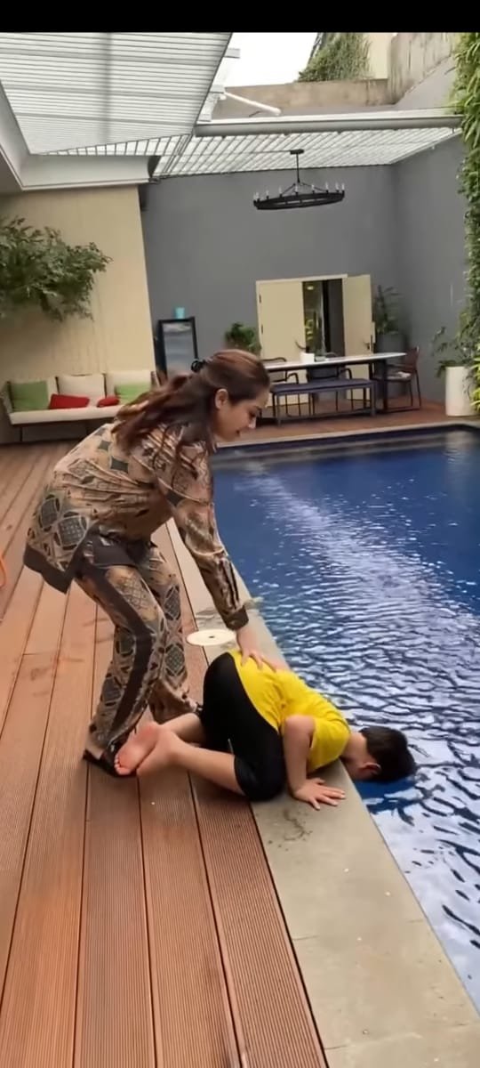 Detail Kolam Renang Rumah Raffi Ahmad Nomer 45