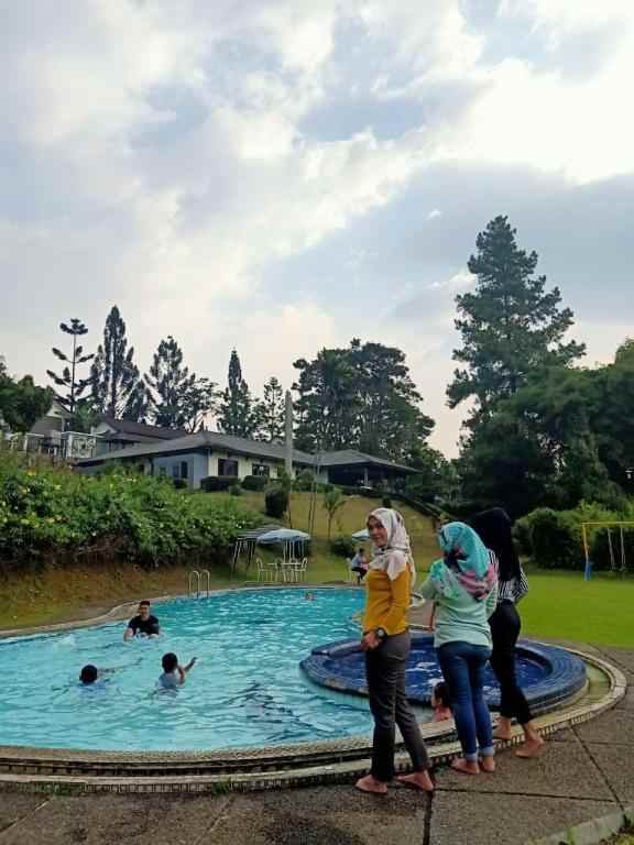 Detail Kolam Renang Taman Matahari Puncak Bogor Nomer 50