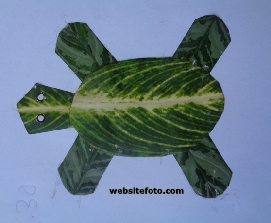 Detail Kolase Hewan Dari Daun Nomer 30
