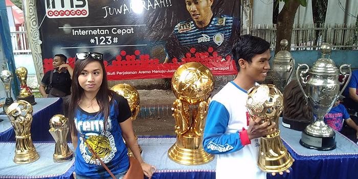 Detail Koleksi Foto Aremania Nomer 11