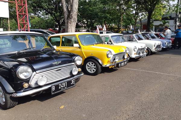 Detail Koleksi Mobil Antik Nomer 50