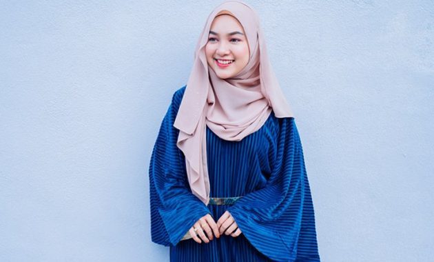 Detail Kombinasi Baju Warna Navy Nomer 26