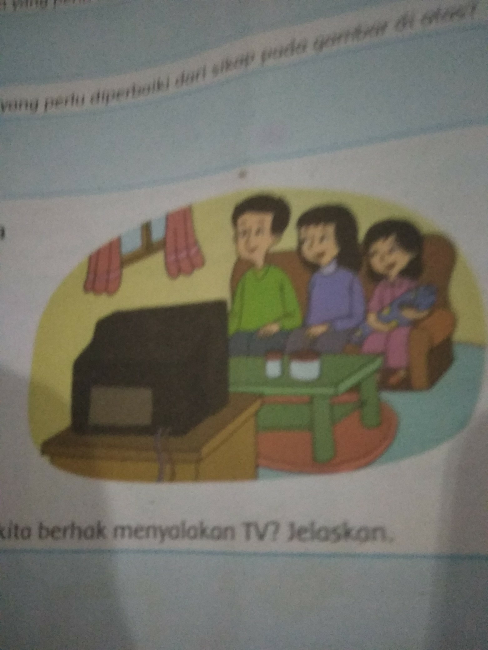 Detail Menonton Tv Bersama Keluarga Nomer 22