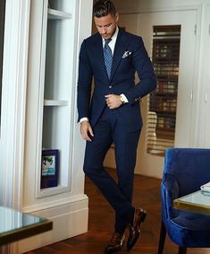 Detail Mens Suit Styles Pictures Nomer 15