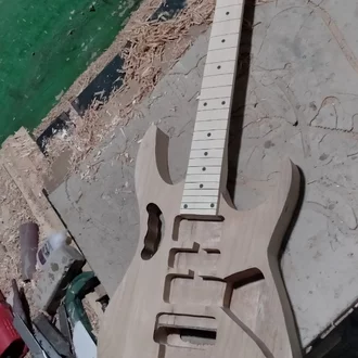 Detail Mentahan Gitar Nomer 12