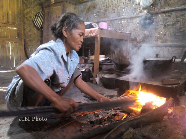 Detail Kompor Tungku Kayu Bakar Nomer 25