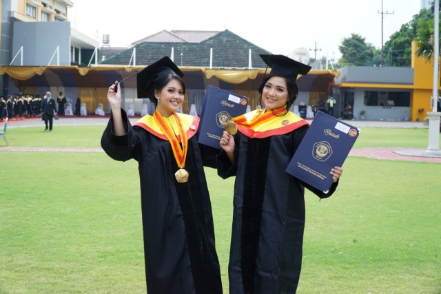 Detail Konsep Foto Wisuda Nomer 30