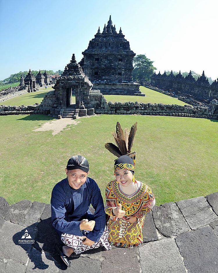 Detail Konsep Prewedding Unik Outdoor Nomer 25