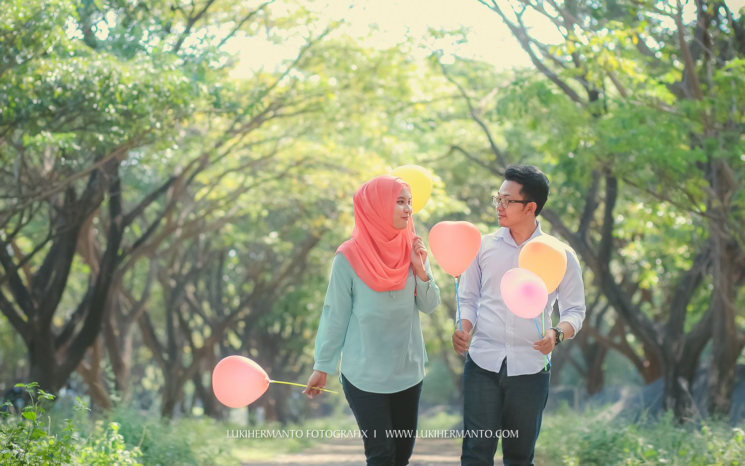 Detail Konsep Prewedding Unik Outdoor Nomer 46