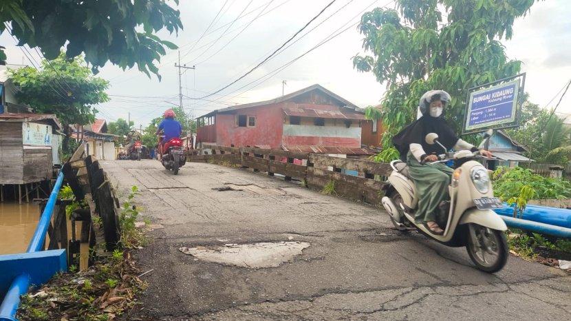 Detail Konstruksi Jembatan Kayu Ulin Nomer 12