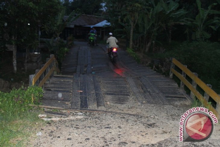 Detail Konstruksi Jembatan Kayu Ulin Nomer 45