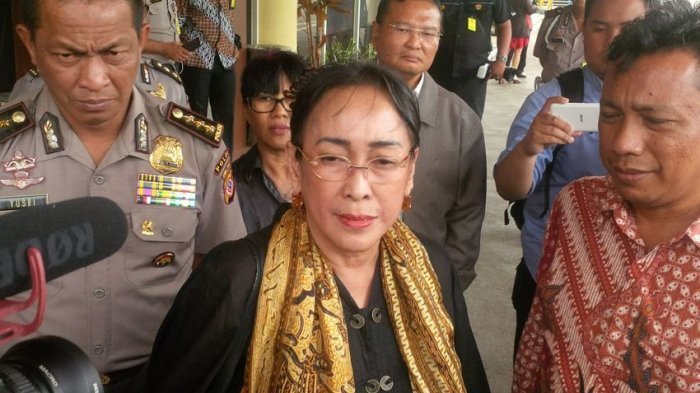 Detail Kontroversi Puisi Ibu Indonesia Nomer 56