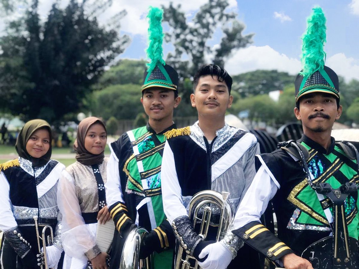 Detail Kostum Marching Band Nomer 38